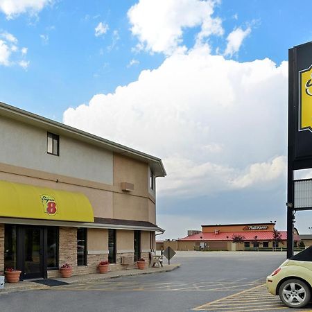 Super 8 By Wyndham Casper West By The River Bagian luar foto